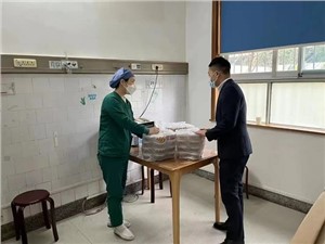 華逸府醫(yī)療系統(tǒng)項(xiàng)目自制甜品溫暖醫(yī)護(hù)職工！